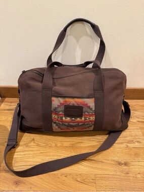 Pendleton Sierra Ridge Weekender bag